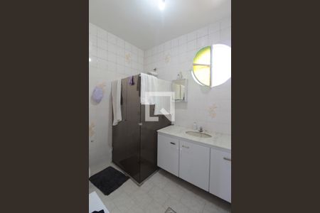 Casa à venda com 228m², 4 quartos e 5 vagasBanheiro Social