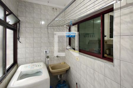 Área de Serviço de apartamento para alugar com 2 quartos, 112m² em Vila Tupi, Praia Grande