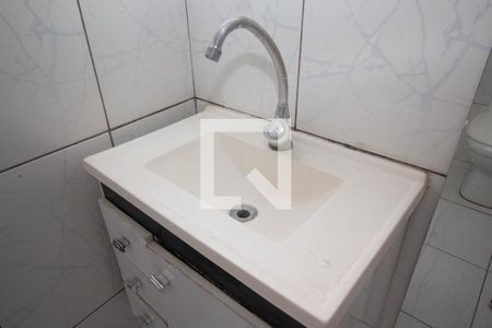 Casa para alugar com 72m², 2 quartos e sem vagaBanheiro
