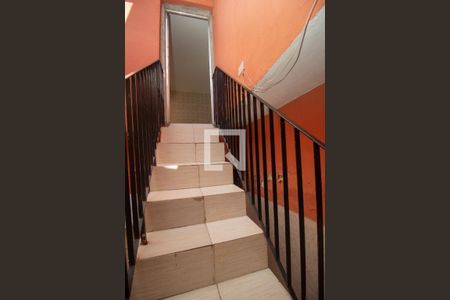 Casa para alugar com 72m², 2 quartos e sem vagaEscada