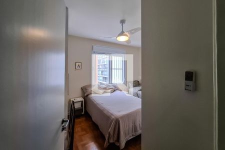 Apartamento à venda com 136m², 3 quartos e 2 vagasQuarto 2 - suite