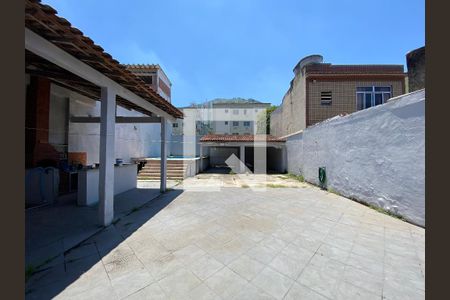 Casa à venda com 533m², 2 quartos e 5 vagas Casa à venda com 533m², 2 quartos e 5 vagasÁrea Externa