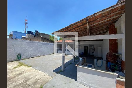 Casa à venda com 533m², 2 quartos e 5 vagas Casa à venda com 533m², 2 quartos e 5 vagasÁrea Externa