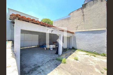 Casa à venda com 533m², 2 quartos e 5 vagas Casa à venda com 533m², 2 quartos e 5 vagasÁrea Externa