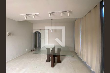 Sala de casa à venda com 2 quartos, 533m² em Água Santa, Rio de Janeiro