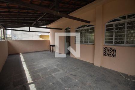 Casa para alugar com 800m², 4 quartos e sem vaga Casa para alugar com 800m², 4 quartos e sem vagaVaranda