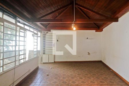 Casa à venda com 300m², 5 quartos e 5 vagas Casa à venda com 300m², 5 quartos e 5 vagasSalão