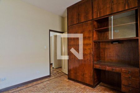 Casa à venda com 300m², 5 quartos e 5 vagas Casa à venda com 300m², 5 quartos e 5 vagasQuarto 4