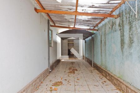 Casa à venda com 300m², 5 quartos e 5 vagas Casa à venda com 300m², 5 quartos e 5 vagasGaragem