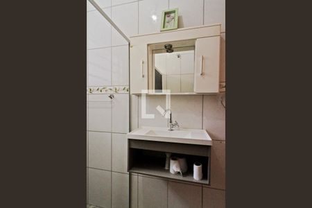 Casa à venda com 300m², 5 quartos e 5 vagas Casa à venda com 300m², 5 quartos e 5 vagasBanheiro de Serviço