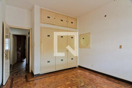 Casa à venda com 300m², 5 quartos e 5 vagas Casa à venda com 300m², 5 quartos e 5 vagasQuarto 3