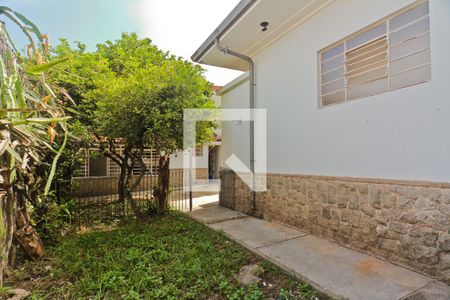 Casa à venda com 300m², 5 quartos e 5 vagas Casa à venda com 300m², 5 quartos e 5 vagasÁrea externa