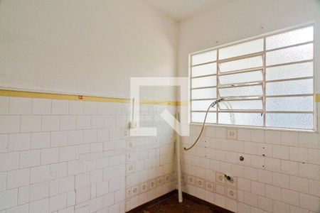 Casa à venda com 300m², 5 quartos e 5 vagas Casa à venda com 300m², 5 quartos e 5 vagasÁrea de Serviço