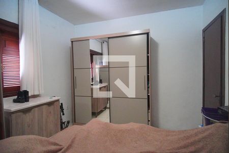 Casa à venda com 218m², 3 quartos e 10 vagas Casa à venda com 218m², 3 quartos e 10 vagasQuarto 1