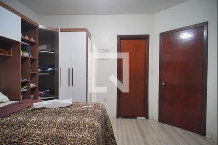 Casa à venda com 218m², 3 quartos e 10 vagas Casa à venda com 218m², 3 quartos e 10 vagasSuíte 2