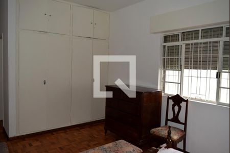 Casa à venda com 300m², 3 quartos e 2 vagasQuarto