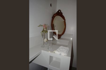 Casa à venda com 300m², 3 quartos e 2 vagasBanheiro