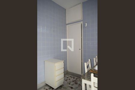 Casa à venda com 300m², 3 quartos e 2 vagasCozinha 