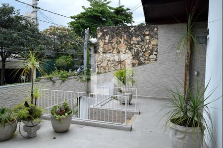 Casa à venda com 300m², 3 quartos e 2 vagasÁrea externa 