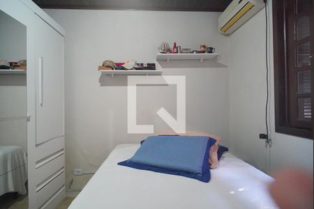 Casa à venda com 230m², 3 quartos e 4 vagas Casa à venda com 230m², 3 quartos e 4 vagasQuarto 2