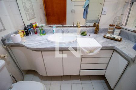 Apartamento para alugar com 168m², 3 quartos e 2 vagas Apartamento para alugar com 168m², 3 quartos e 2 vagasBanheiro da Suíte 1