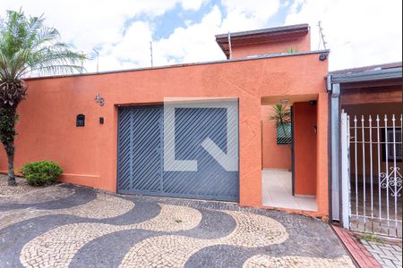 Casa à venda com 320m², 3 quartos e 1 vagaFachada