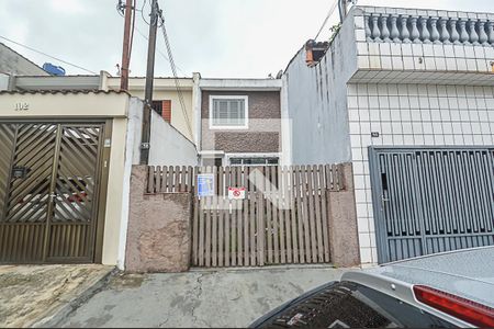 Casa à venda com 160m², 2 quartos e 1 vagaFachada