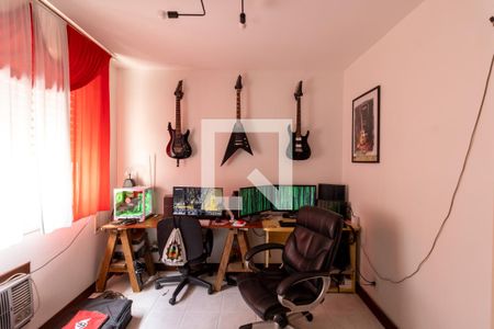 Quarto de apartamento à venda com 2 quartos, 61m² em Jardim Botânico, Porto Alegre