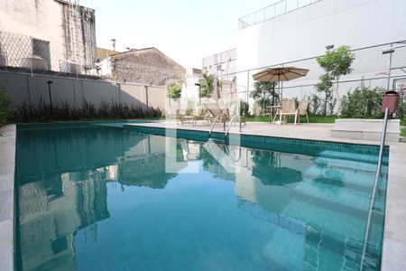 Apartamento à venda com 38m², 2 quartos e sem vagaÁrea comum - Piscina