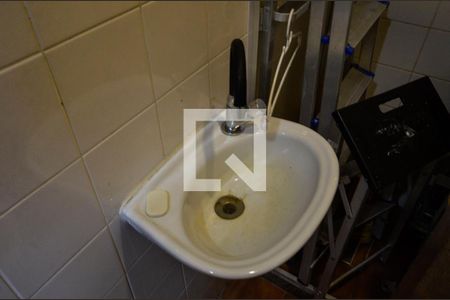 Apartamento à venda com 160m², 4 quartos e 2 vagas Apartamento à venda com 160m², 4 quartos e 2 vagasBanheiro de serviço