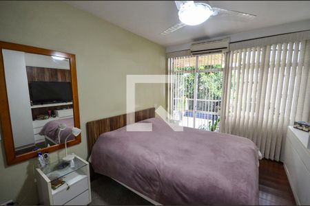 Apartamento à venda com 160m², 4 quartos e 2 vagas Apartamento à venda com 160m², 4 quartos e 2 vagasSuíte