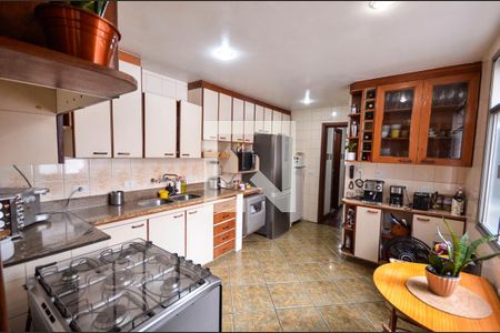 Apartamento à venda com 160m², 4 quartos e 2 vagas Apartamento à venda com 160m², 4 quartos e 2 vagasCozinha