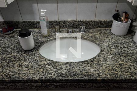 Apartamento à venda com 160m², 4 quartos e 2 vagas Apartamento à venda com 160m², 4 quartos e 2 vagasBanheiro da Suíte