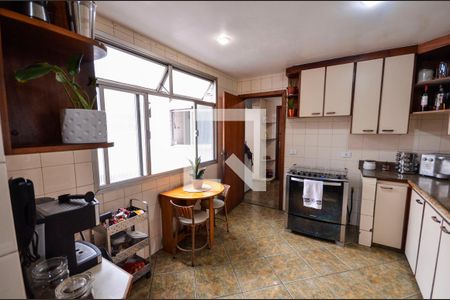 Apartamento à venda com 160m², 4 quartos e 2 vagas Apartamento à venda com 160m², 4 quartos e 2 vagasCozinha