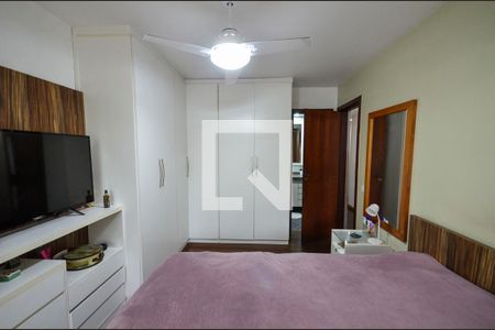 Apartamento à venda com 160m², 4 quartos e 2 vagas Apartamento à venda com 160m², 4 quartos e 2 vagasSuíte