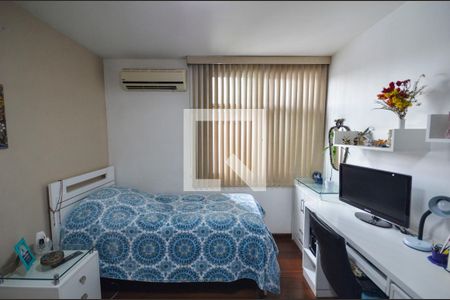 Apartamento à venda com 160m², 4 quartos e 2 vagas Apartamento à venda com 160m², 4 quartos e 2 vagasQuarto 3