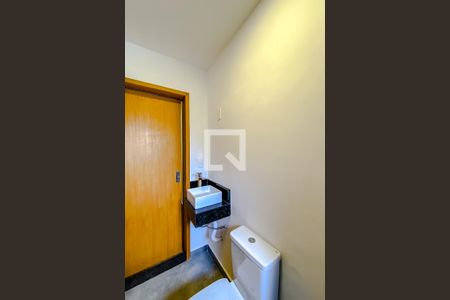 Casa à venda com 160m², 3 quartos e 2 vagasBanheiro da Suíte