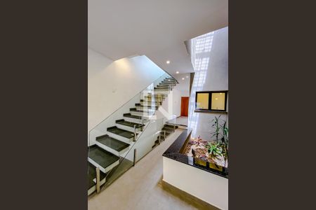 Casa à venda com 160m², 3 quartos e 2 vagasEscadas