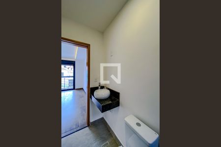 Casa à venda com 160m², 3 quartos e 2 vagasBanheiro da Suíte 1