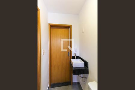 Casa à venda com 160m², 3 quartos e 2 vagasBanheiro da Suíte 2 e 3