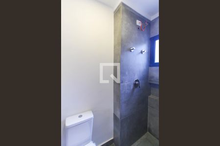 Casa à venda com 160m², 3 quartos e 2 vagasBanheiro da Suíte 2 e 3