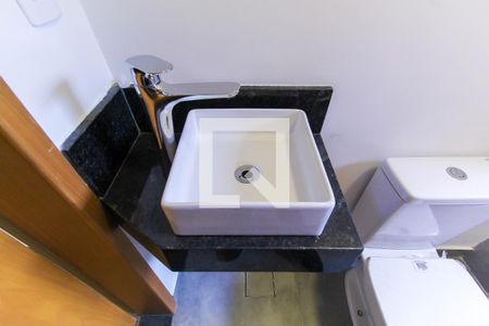 Casa à venda com 160m², 3 quartos e 2 vagasBanheiro da Suíte 2 e 3