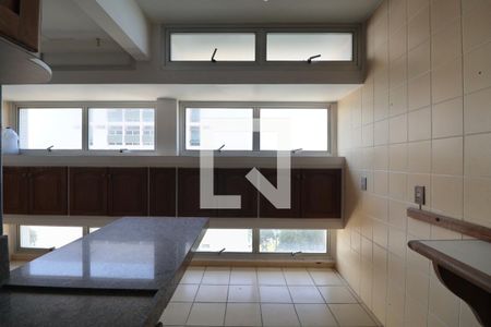 Apartamento para alugar com 155m², 4 quartos e 2 vagasÁrea de Serviço