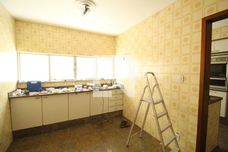 Casa de condomínio à venda com 500m², 4 quartos e 6 vagasCozinha - Copa