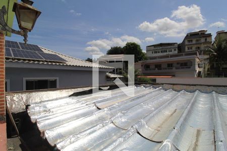 Casa de condomínio à venda com 500m², 4 quartos e 6 vagasTelhado que suporta mais um andar