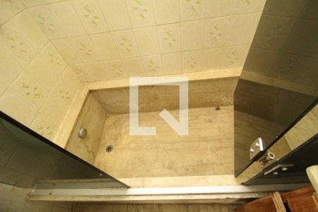 Casa de condomínio à venda com 500m², 4 quartos e 6 vagasBanheiro da suíte 2