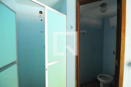 Casa de condomínio à venda com 500m², 4 quartos e 6 vagasPiscina - Banheiro