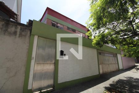 Casa de condomínio à venda com 500m², 4 quartos e 6 vagasFachada