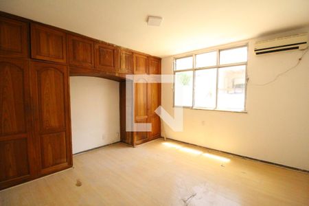 Casa de condomínio à venda com 500m², 4 quartos e 6 vagasSuíte 1