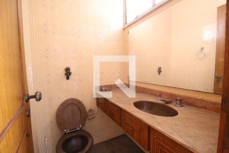 Casa de condomínio à venda com 500m², 4 quartos e 6 vagasLavabo